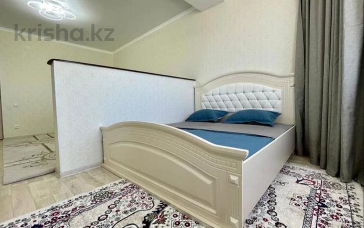 1-комнатная квартира · 65 м² · 5/5 этаж, мкр. Алтын орда, Тауелсиздик 12 за 12 000 〒 в Актобе — фото 4