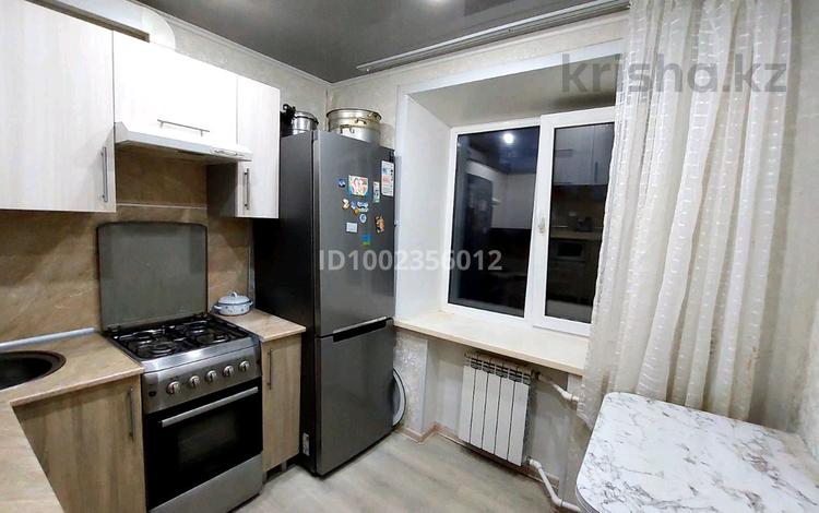 2-бөлмелі пәтер · 42 м² · 4/4 қабат, Космонавтов 8 — Акимат, бағасы: 100 000 ₸ в Рудном — фото 2