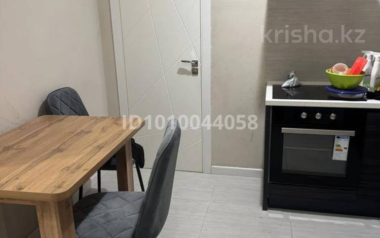 1-комнатная квартира · 39 м² · 1/7 этаж, мкр Атырау, Буровая за 210 000 ₸ в Алматы, Медеуский р-н — фото 4