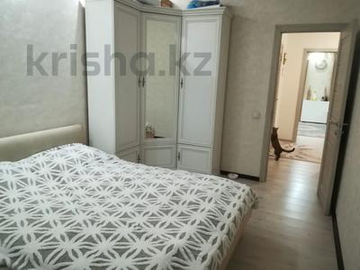 2-комнатная квартира, 50 м², 1/9 этаж помесячно, Тауелсиздик 21/6 за 170 000 〒 в Астане, Алматы р-н