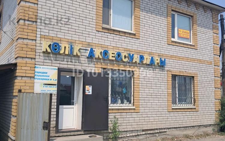 Отдельный дом · 6 комнат · 180 м², Титакова 11 за 70 млн ₸ в  — фото 2
