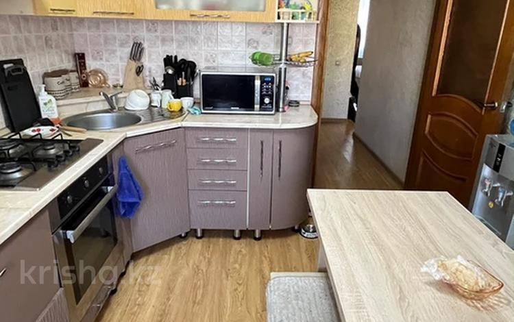 3-бөлмелі пәтер · 58.4 м² · 4/5 қабат, центральный 13, бағасы: 21 млн ₸ в Кокшетау — фото 2