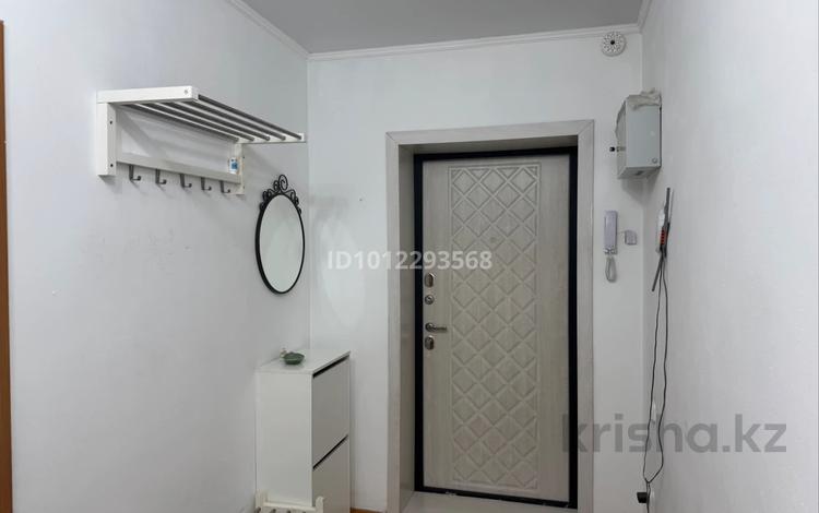 2-комнатная квартира · 63 м² · 1/5 этаж, 10 мкр 21 за 24 млн ₸ в Балхаше — фото 2