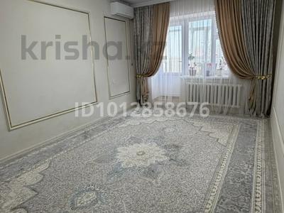 3-комнатная квартира · 73 м² · 5/5 этаж, Тауелсиздик 41 — Мкр Астана-4, дом 8 за 130 000 ₸ в 
