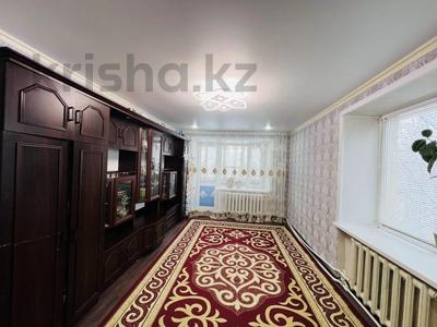 2-комнатная квартира, 42 м², 2/5 этаж, блюхера за 6.5 млн 〒 в Темиртау