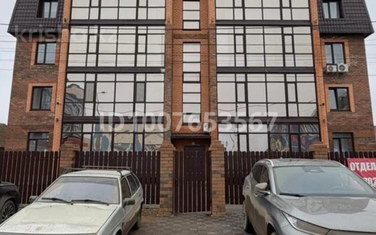 2-комнатная квартира · 81 м² · 4/4 этаж, Самал — Самал за 22.8 млн ₸ в Уральске — фото 2