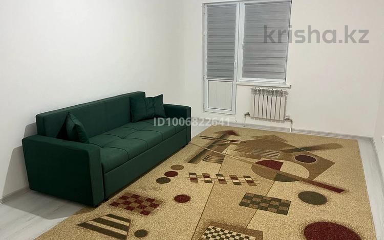 2-бөлмелі пәтер · 73 м² · 4/4 қабат, мкр Нурсая, Рысбай Габдиева — Полиция маңы, бағасы: 200 000 ₸ в Атырау — фото 2