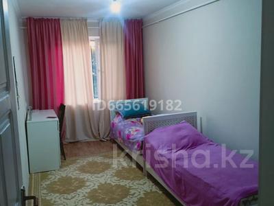 4-бөлмелі пәтер · 75 м² · 2/5 қабат, Байтурсынова 75В — Рыскұлбекова, бағасы: 27 млн ₸ в Шымкенте, Аль-Фарабийский р-н