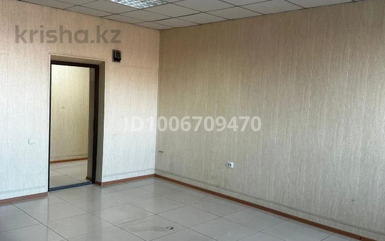 Свободное назначение, офисы, образование, конференц-залы, кабинеты и рабочие места · 31 м² за 55 000 〒 в Балхаше — фото 2