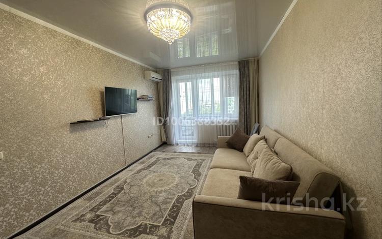 2-комнатная квартира · 52 м² · 8/9 этаж, мкр Северо-Восток 38 за 18 млн 〒 в Уральске — фото 2