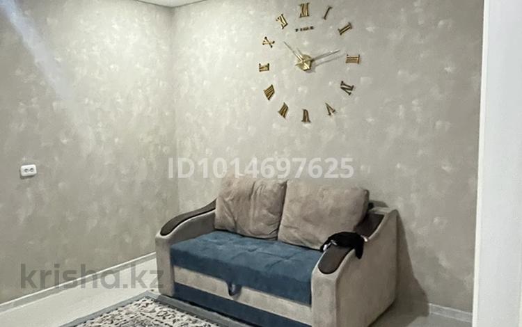 2-комнатная квартира · 46.2 м² · 1/5 этаж, Майкудук, 12й микрорайон 42 за 10 млн ₸ в Караганде, Алихана Бокейханова р-н — фото 19