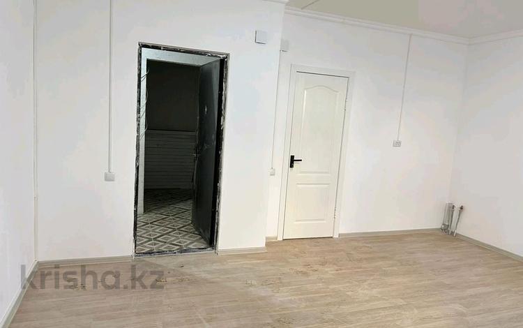 1-комнатная квартира, 30 м², 1/6 этаж, мкр Кокжиек