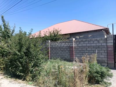 Жеке үй · 5 бөлме · 205 м² · 8 жүзд., Арай-2 ш/а., Майлықожа 172 — Үй үлкен кірпіштен соғылған, он алтыда он бір, 2007 жылы соқтық, өте с, бағасы: 53 млн ₸ в Таразе, мкр Арай-2