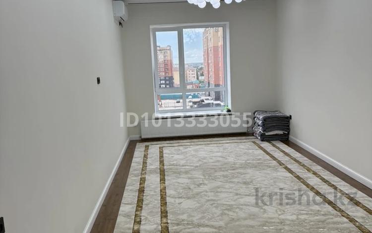 2-бөлмелі пәтер · 77 м² · 5/9 қабат, мкр. Алтын орда 11б, бағасы: 42 млн ₸ в Актобе — фото 2