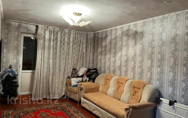 2-комнатная квартира, 43 м², 3/5 этаж, Бозтаева 61 а за 13.5 млн 〒 в Семее — фото 2