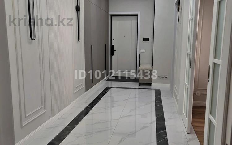 4-комнатная квартира · 131 м² · 9/9 этаж, Просп. Кабанбай батыра 38/1 за 135 млн ₸ в Астане, Есильский р-н — фото 2