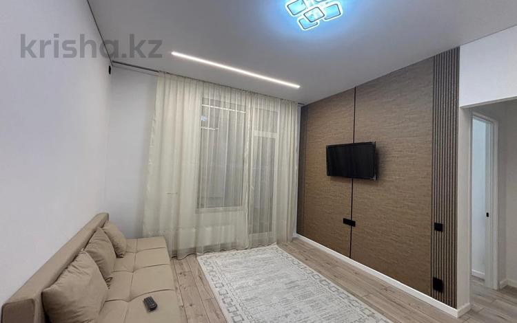 2-комнатная квартира · 40 м² · 17/18 этаж, Е-36, E-15 2, 4, 5, 9, 11 за 250 000 ₸ в Астане, Нура р-н — фото 2