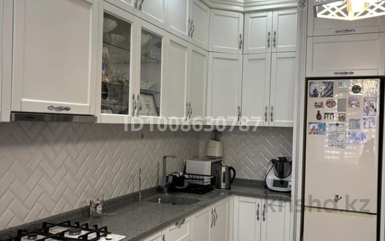 2-комнатная квартира · 80 м² · 5/9 этаж, 19-й мкр 26 за 35 млн ₸ в Актау — фото 2