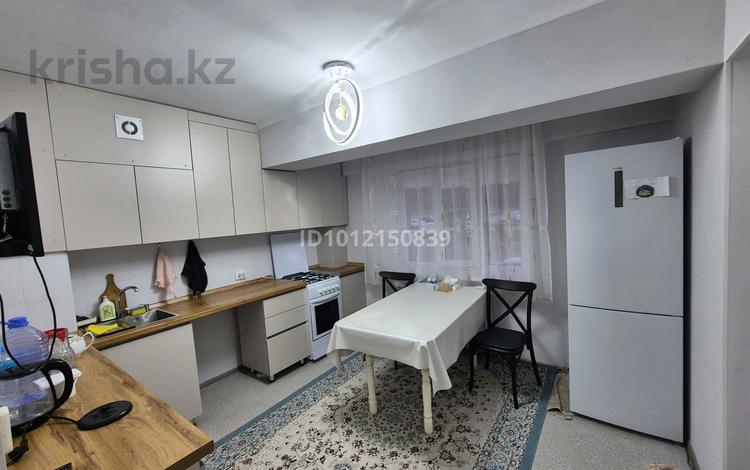 1-бөлмелі пәтер · 42 м² · 1/9 қабат, Мкр. Бирлик 10, бағасы: 17.3 млн 〒 в Талдыкоргане, военный городок Улан — фото 2