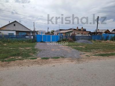 Отдельный дом · 3 комнаты · 69 м² · 20 сот., Абая за 15.5 млн 〒 в Аксу