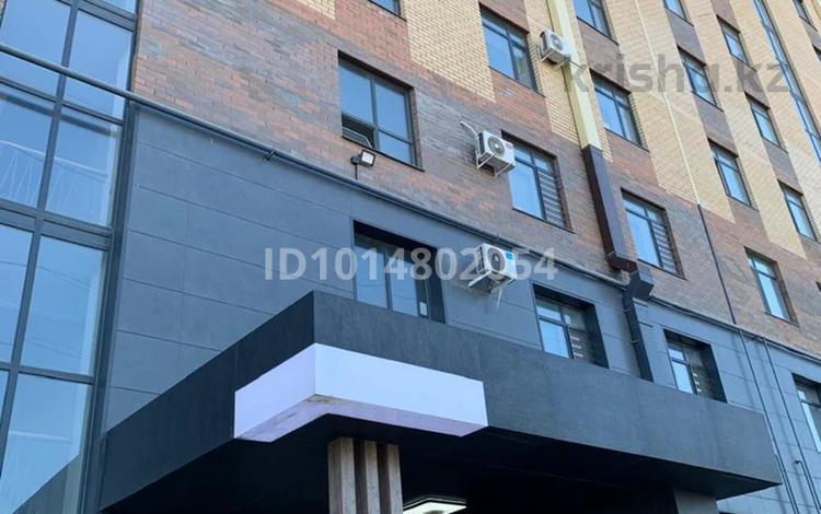 2-комнатная квартира · 56 м² · 7/9 этаж, мкр. Алтын орда, Санкибай батыра 177А — Санкибай батыр за 25.5 млн ₸ в Актобе — фото 2