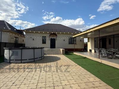 Дом · 3 комнаты · 150 м², Ислямова 218 за 70 000 〒 в Уральске