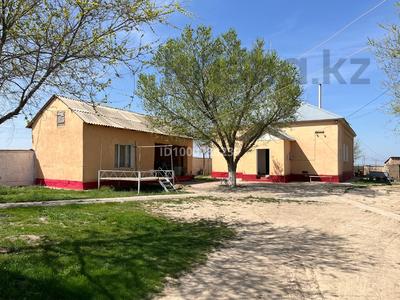 Отдельный дом · 5 комнат · 110 м² · 24 сот., Наурыз 1 — Арыс қаласына 25км қашықтықта темір жол бойында за 6 млн ₸ в Арыси