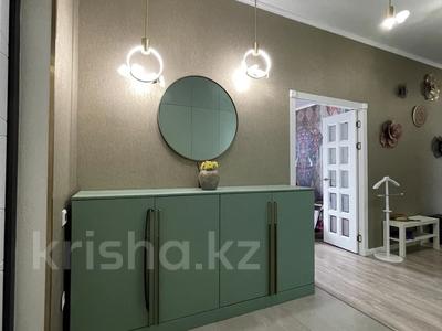 2-бөлмелі пәтер · 120.4 м² · 10/10 қабат, 18А мкр 1, бағасы: 53 млн ₸ в Актау