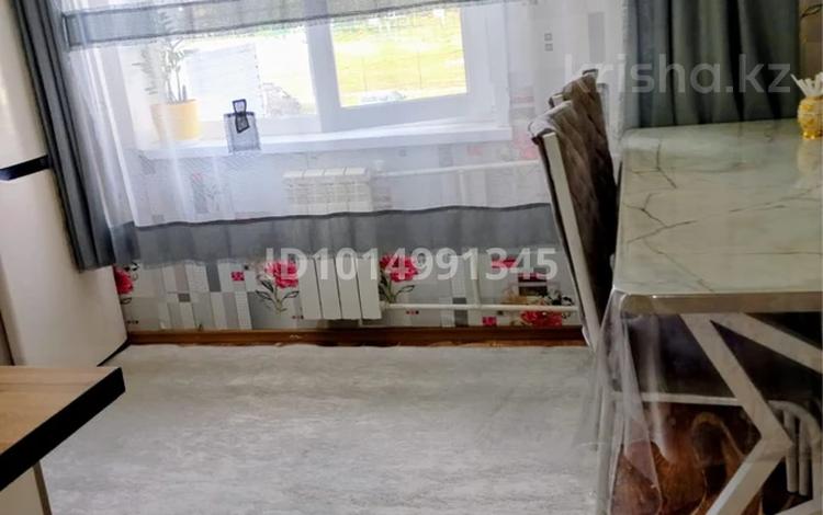 1-комнатная квартира · 40 м² · 2/9 этаж, Увалиева 8/1 — Возле 48 школы за 160 000 ₸ в Усть-Каменогорске — фото 2