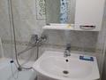 2-бөлмелі пәтер · 60 м² · 2/5 қабат, Азаттык — Возле остановки стройкантора, бағасы: 180 000 ₸ в Атырау — фото 7