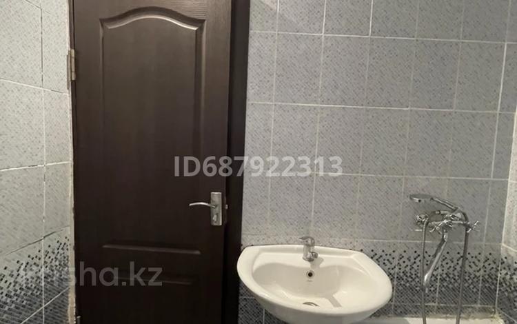 3-бөлмелі пәтер · 60 м² · 2/2 қабат, 4 Микрорайон 1/1 16 — Синойл заправка по Момышулы, бағасы: 130 000 ₸ в Шымкенте, Туран р-н — фото 10