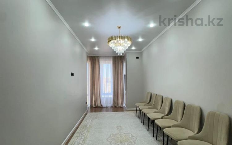 2-бөлмелі пәтер · 68 м² · 5/9 қабат, Микрорайон Асар 2, бағасы: 33 млн ₸ в Шымкенте — фото 14