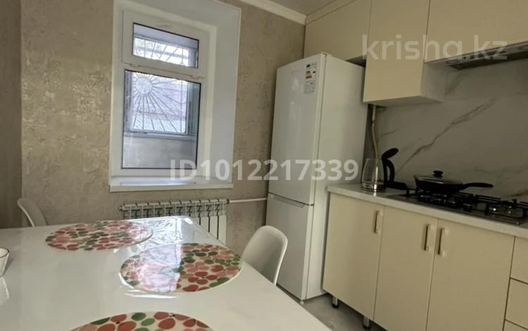 1-бөлмелі пәтер · 36.5 м² · 1/5 қабат, Старый город 28/1 — Жд вокзал, бағасы: 12 000 ₸ в Актобе — фото 2