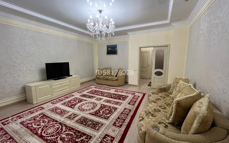 2-комнатная квартира, 100 м², 7/8 этаж помесячно, Достык 14