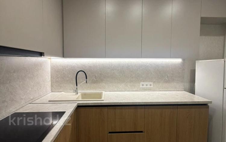 1-комнатная квартира · 44 м² · 2/14 этаж, мкр Аксай-1 15 за 250 000 ₸ в Алматы, Ауэзовский р-н — фото 2