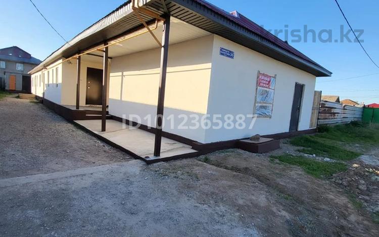 Отдельный дом · 3 комнаты · 285 м² · 5 сот., Мәншүк Маметова 20 за 27 млн ₸ в Кояндах — фото 2