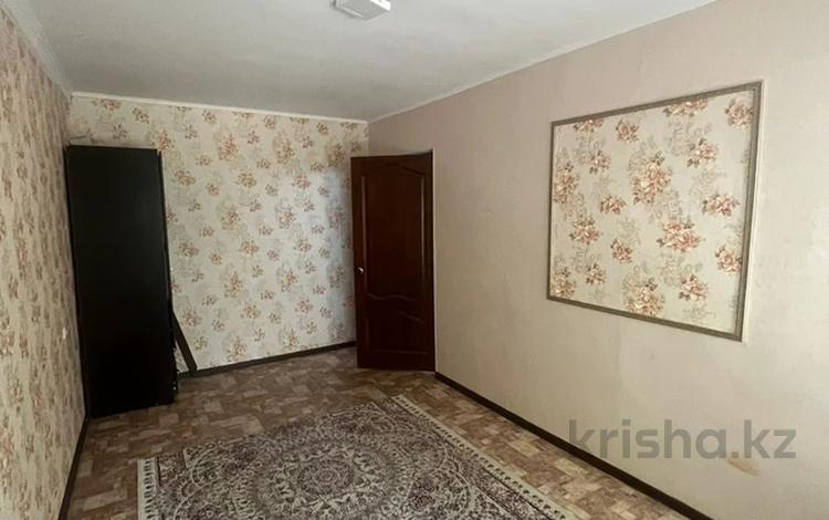 3-бөлмелі пәтер · 60 м² · 1/5 қабат, братьев жубановых, бағасы: 14 млн ₸ в Актобе — фото 2