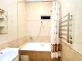 Дом · 7 комнат · 300 м², мкр Бутаковка, Бейсеуова 165 за 150 000 ₸ в Алматы, Медеуский р-н — фото 19