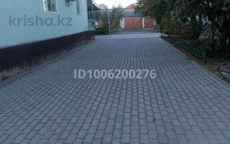 Отдельный дом · 6 комнат · 160 м² · 20 сот., Б.Момышулы 55 — Школа 85 за 30 млн 〒 в Байконуре — фото 2