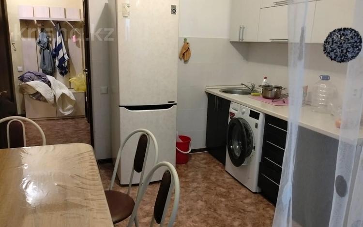 1-бөлмелі пәтер · 41.8 м² · 8/9 қабат, Аэропорт 7, бағасы: 19 млн ₸ в Костанае — фото 7