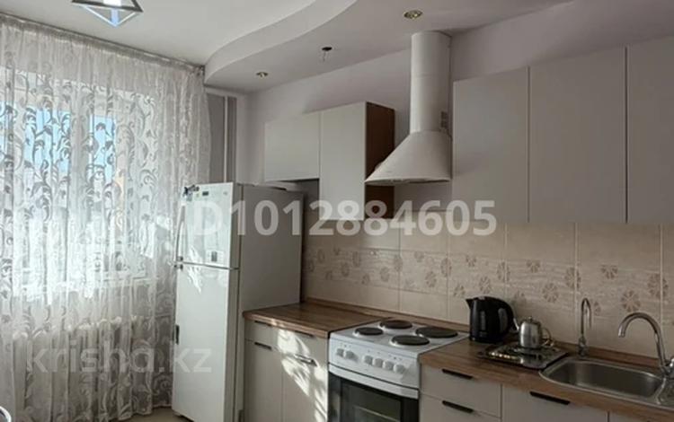 2-комнатная квартира · 70 м² · 4/9 этаж, Кумисбекова 9/1 за 300 000 ₸ в Астане, Сарыарка р-н — фото 2