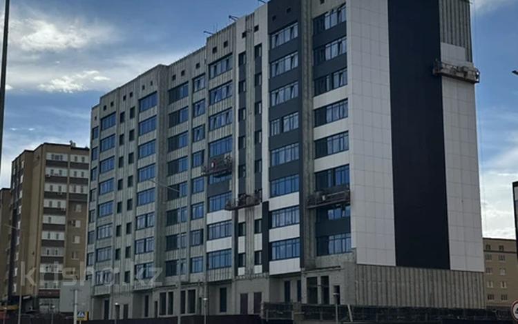 2-бөлмелі пәтер · 64 м² · 8/9 қабат, мкр. Алтын орда, алтын орда, бағасы: 24 млн ₸ в Актобе — фото 2