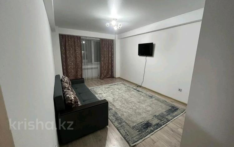 3-комнатная квартира, 70 м², 3/5 этаж помесячно, Алтын орда