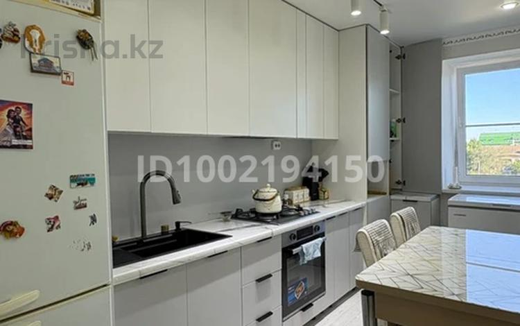 4-комнатная квартира · 79.4 м² · 5/5 этаж, Каратюбинская 30 за 24.5 млн ₸ в Уральске — фото 2