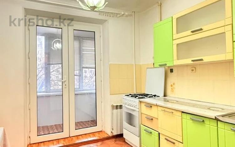 2-бөлмелі пәтер · 55 м² · 3/5 қабат, Қонаев ш/а. 53, бағасы: 130 000 ₸ в Уральске, мкр Кунаева — фото 2