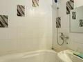 2-бөлмелі пәтер · 55 м² · 3/5 қабат, Қонаев ш/а. 53, бағасы: 130 000 ₸ в Уральске, мкр Кунаева — фото 11