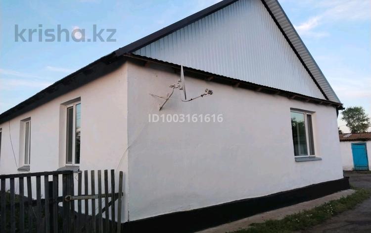 Отдельный дом · 4 комнаты · 73 м² · 47 сот., Садовая 4 — В селе Урумкай за ~ 8.3 млн 〒 в Щучинске — фото 2