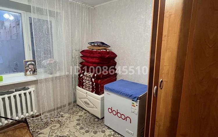 3-комнатная квартира · 64 м² · 8/9 этаж, мкр Строитель 5 — Рядом есть рынок аяжан за 20.5 млн ₸ в Уральске — фото 2