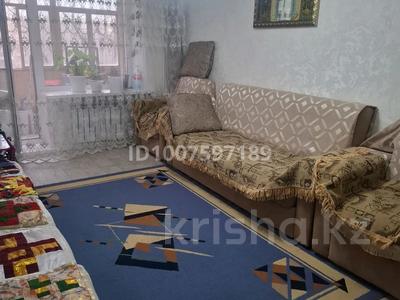 3-бөлмелі пәтер · 61 м² · 3/5 қабат, Пришахтинск, Пришахтинск, 22й микрорайон 22, бағасы: 19 млн ₸ в Караганде, Алихана Бокейханова р-н