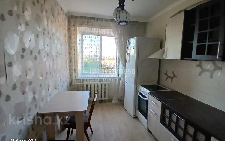 3-бөлмелі пәтер · 80 м² · 6/6 қабат, Абая 13/2 — Около детского сада "Балдырган", бағасы: 25 млн ₸ в Темиртау — фото 2